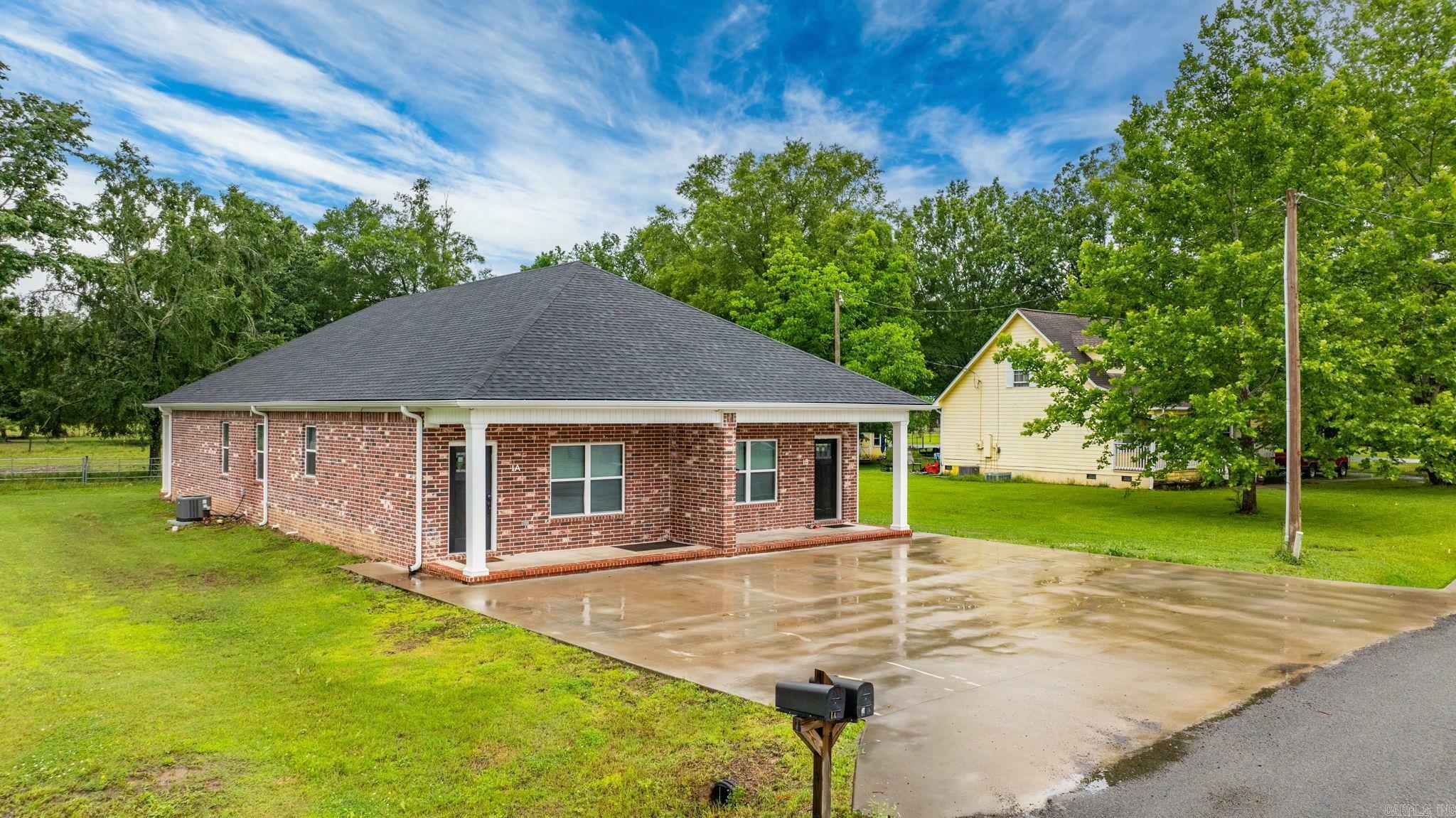 Property Photo: 1 Park St, A &Amp B AR 72106