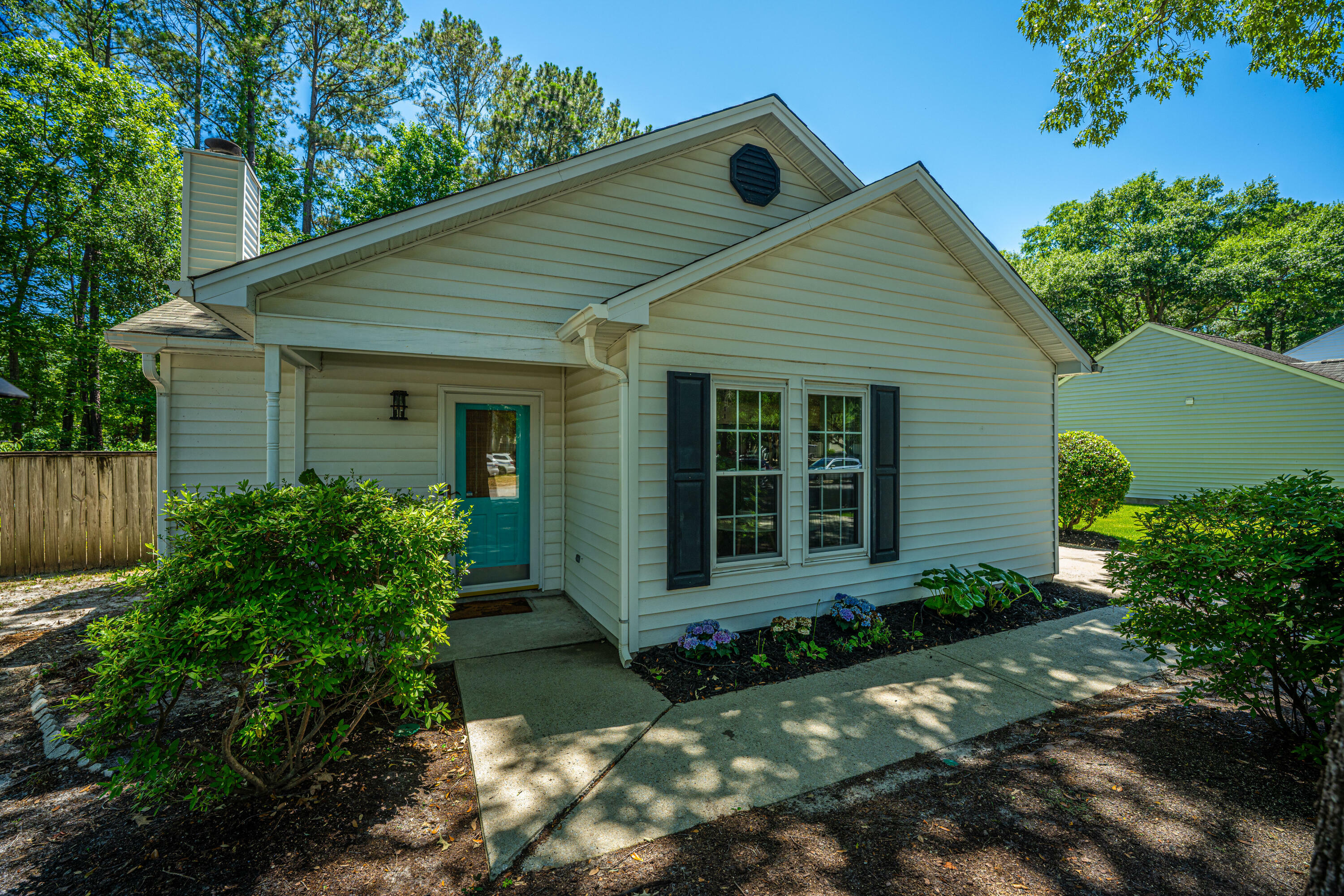 Property Photo:  2016 Wild Flower Lane  SC 29414 