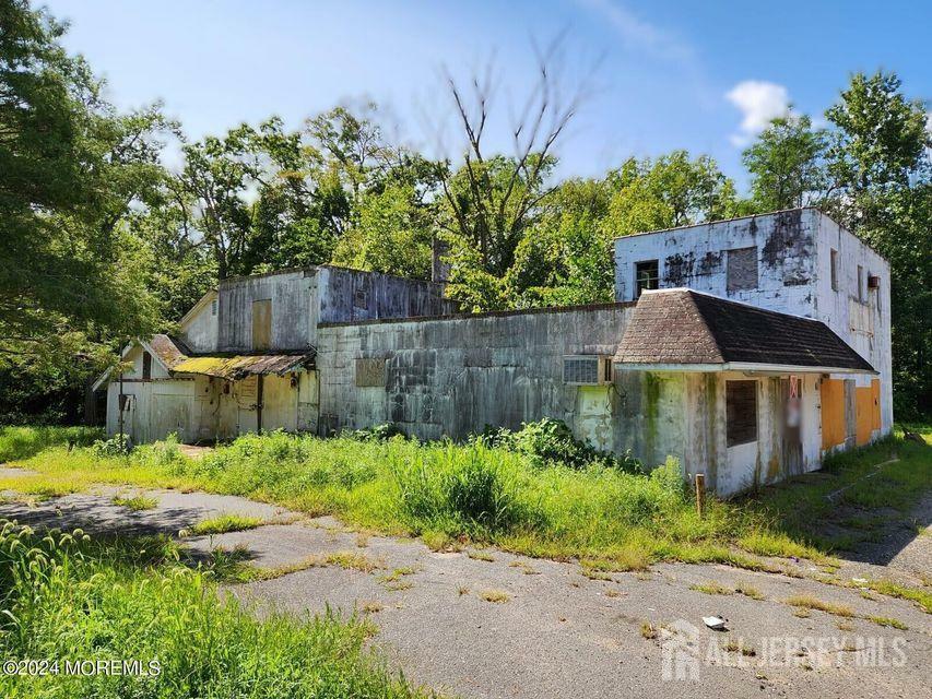 Property Photo: 465 Lakewood Farmingdale Road NJ 07731
