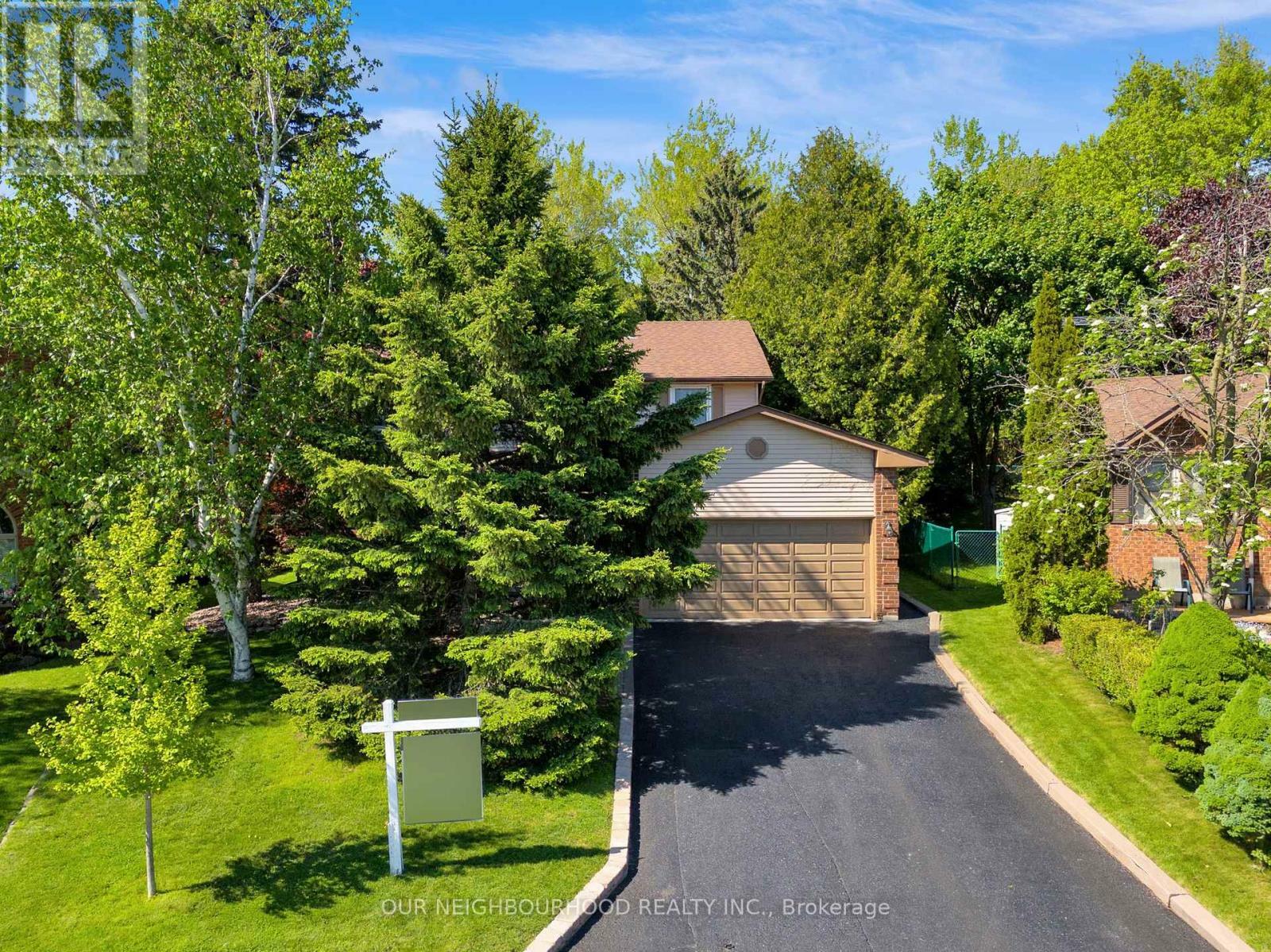 Property Photo: 303 Cumberland Court ON L1H 8E7