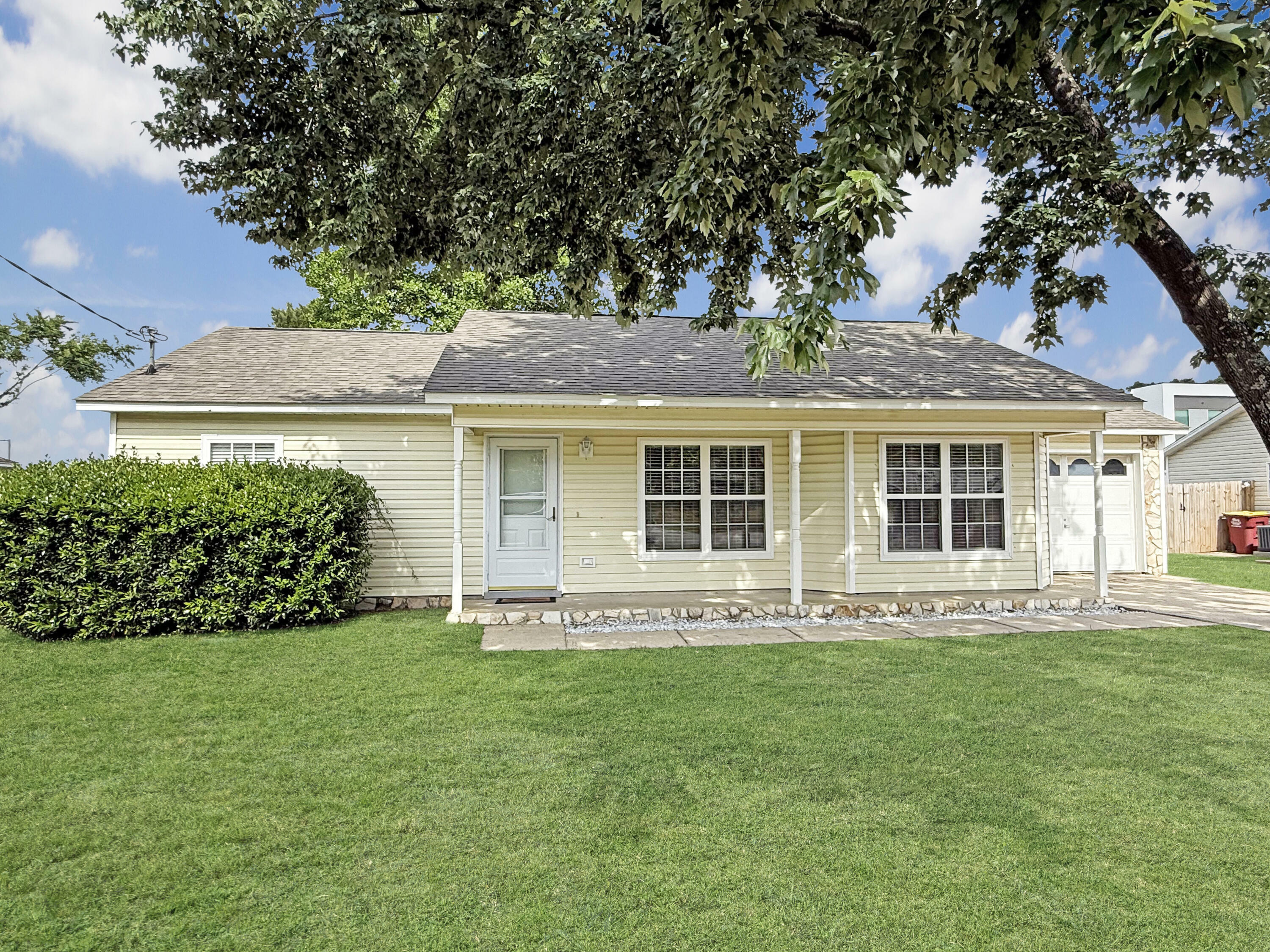 Property Photo: 119 Oak Terrace Drive FL 32539