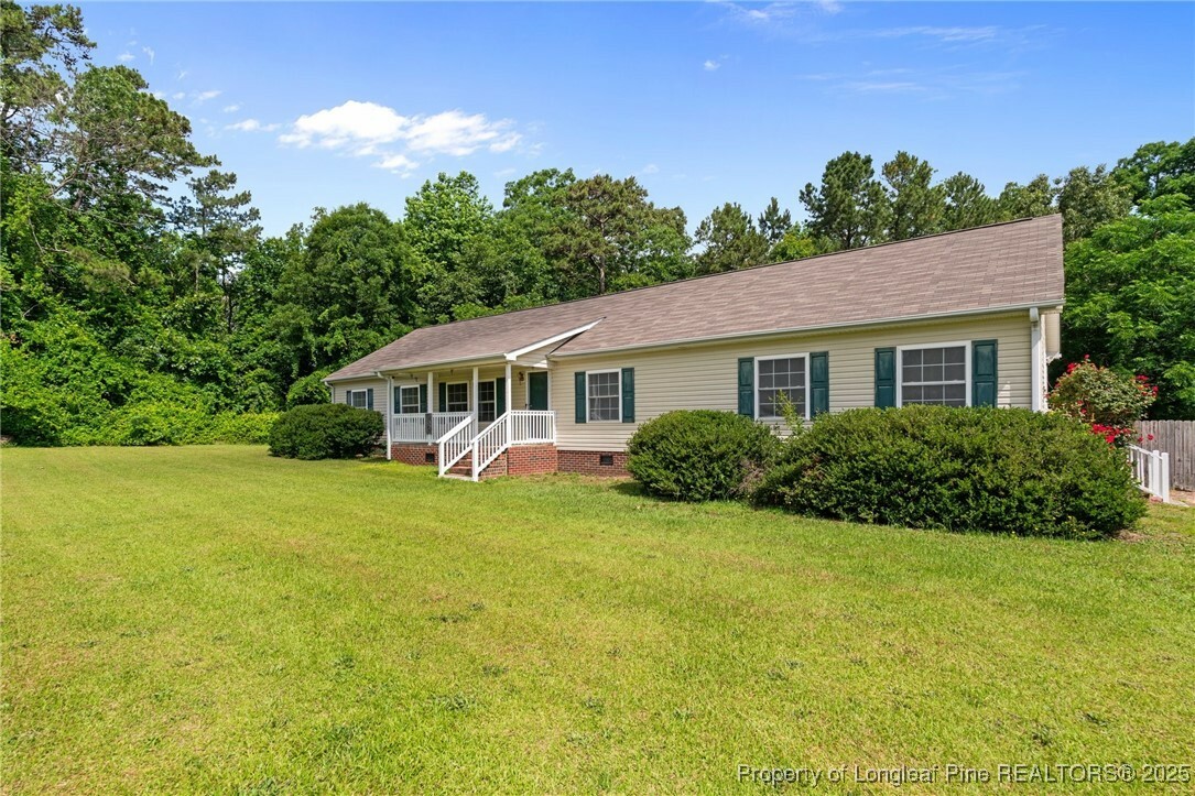 Property Photo: 2901 Cheshire Drive NC 27332