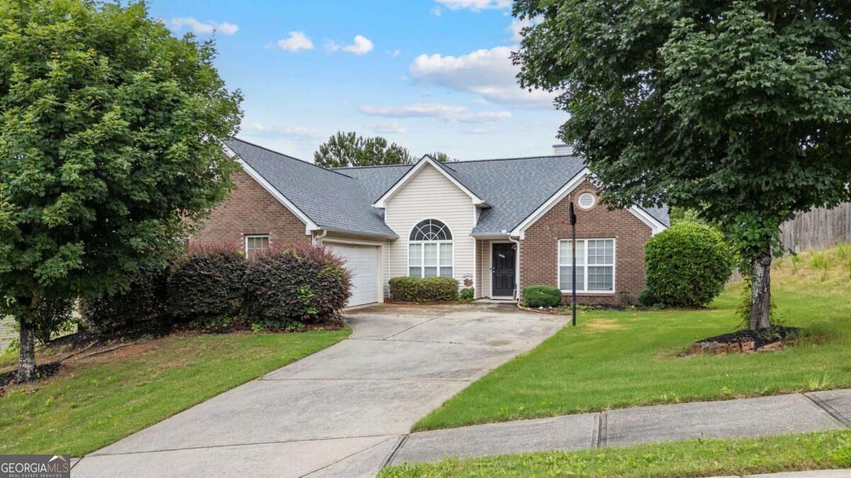 Property Photo:  3834 Hawk Tail Drive  GA 30052 
