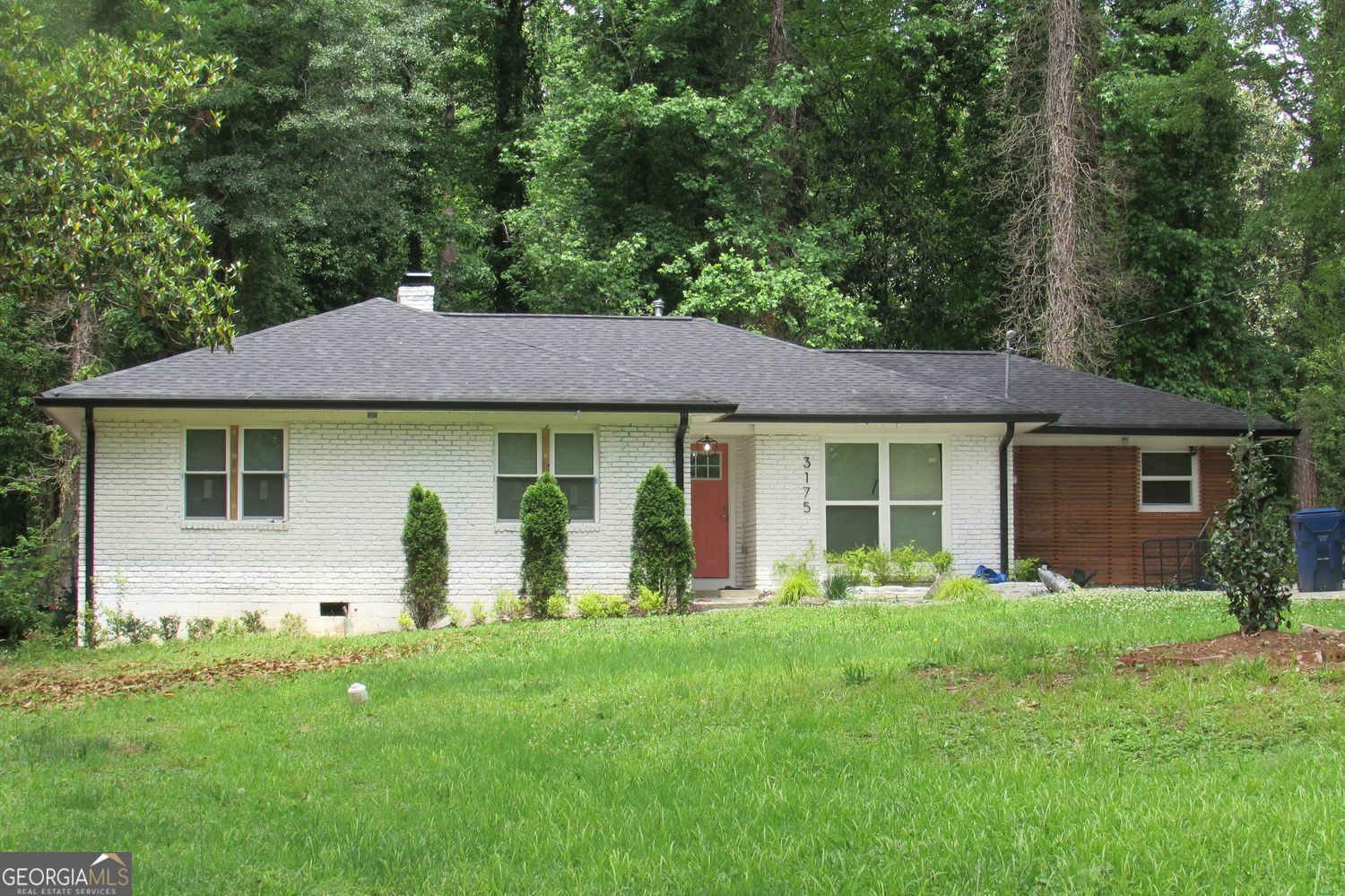 Property Photo: 3175 West Manor Circle SW GA 30311
