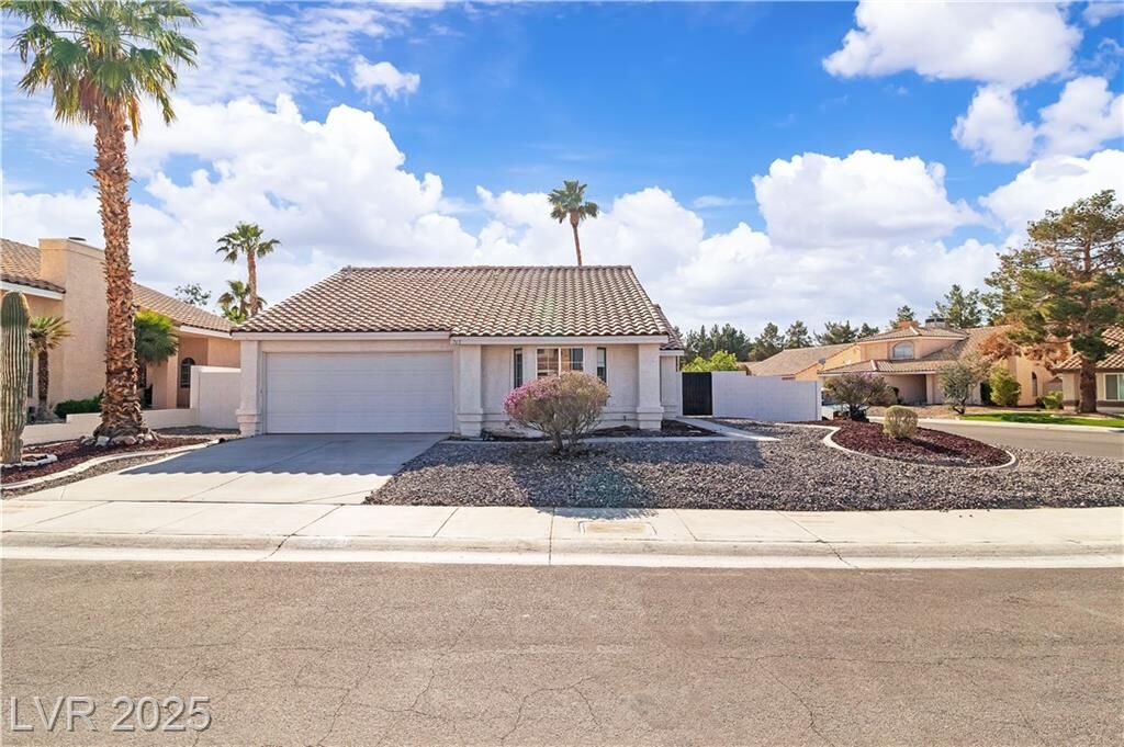 Property Photo:  765 Butternut Court  NV 89014