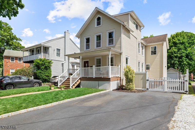 Property Photo:  252 Orchard St  NJ 07090 