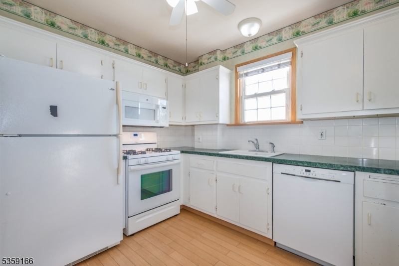 Property Photo: 39 Roosevelt St NJ 07031