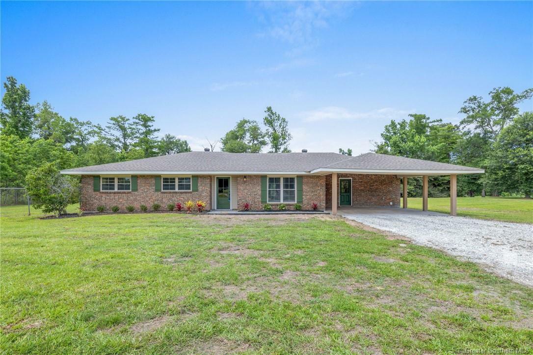 Property Photo: 6058 C Corbello Road LA 70615