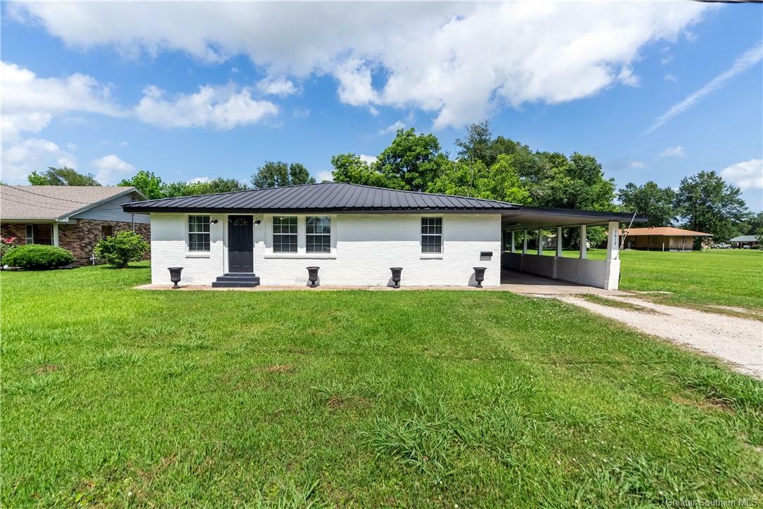 Property Photo: 1613 West Street LA 70668