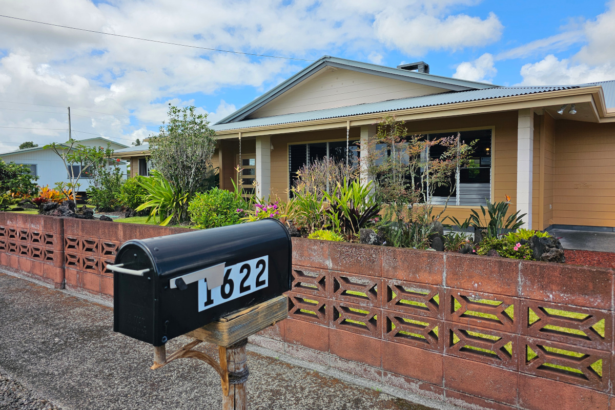 Property Photo: 1622 Keone St HI 96720