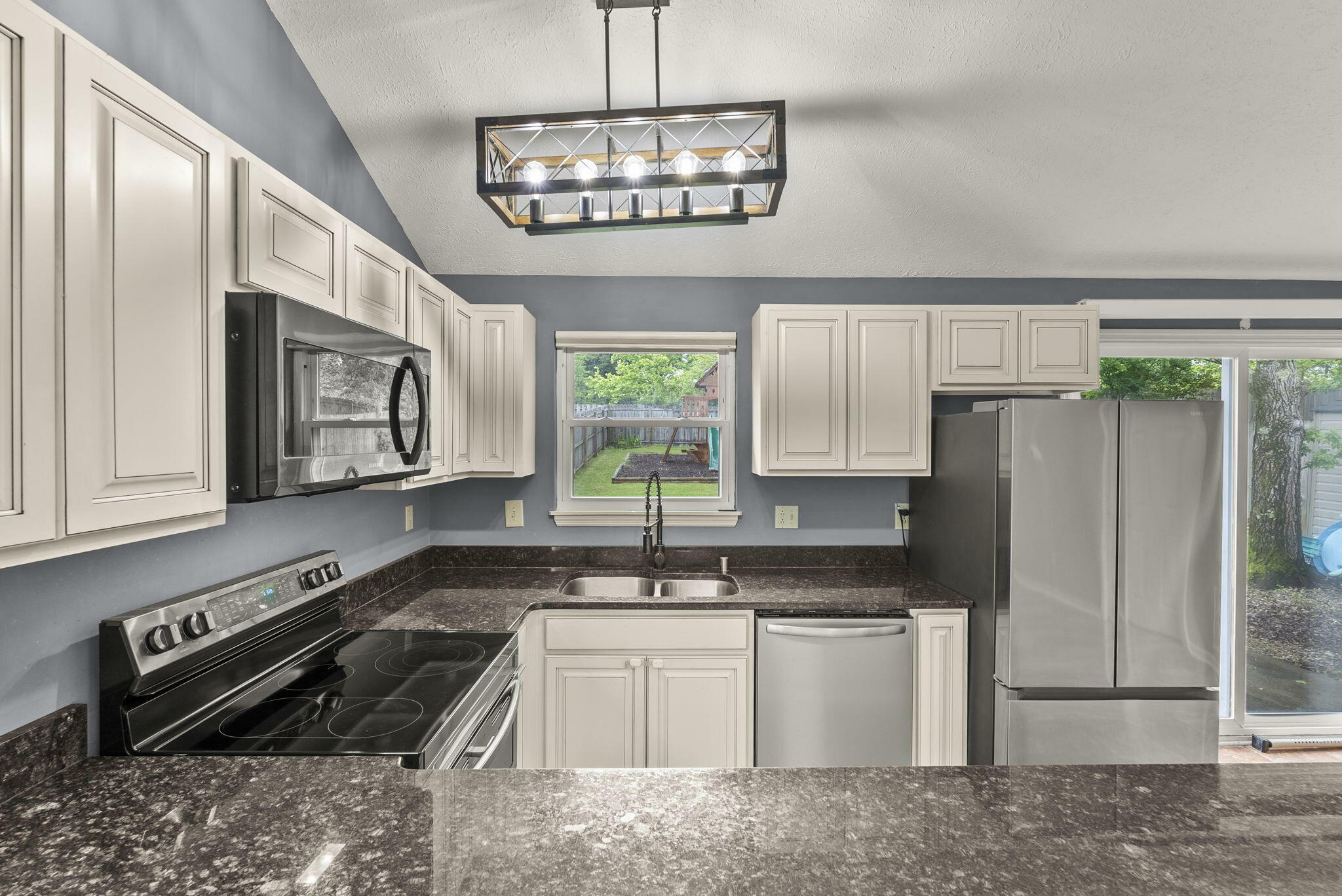 Property Photo: 3320 Tahoe Road KY 40515