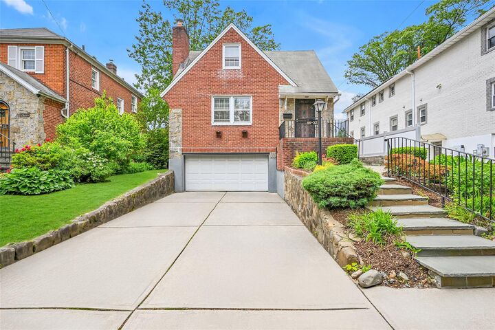 86-32 Avon Street  Jamaica Estates NY 11432 photo