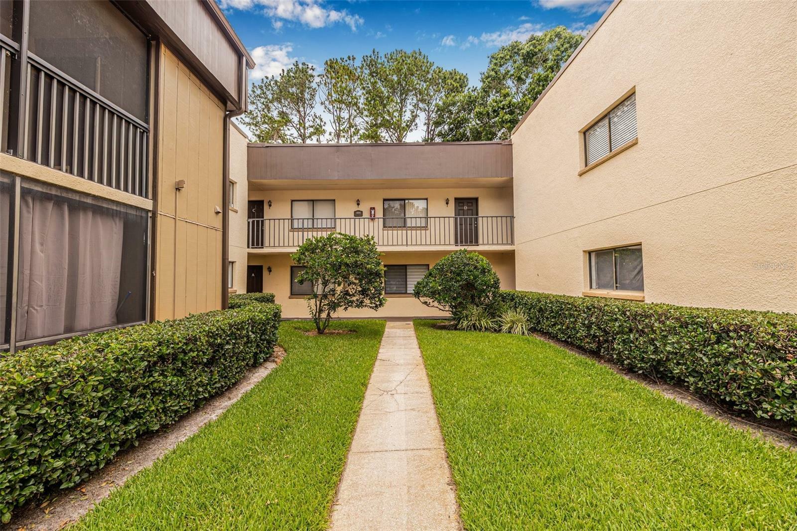 Property Photo: 11816 Raintree Lake Lane B FL 33617
