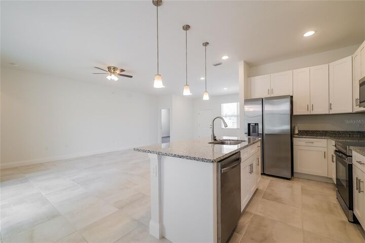 Property Photo: 421 Arkansas Court FL 34759