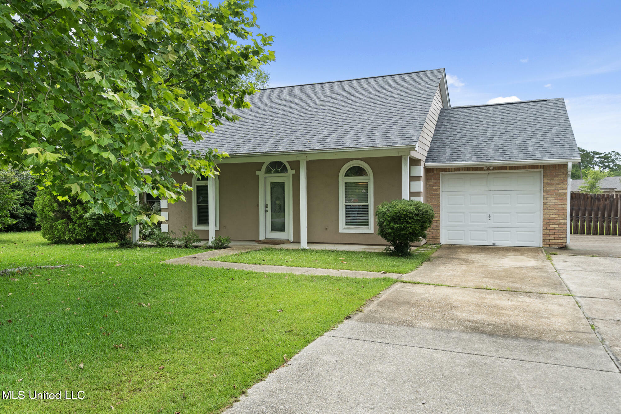 Property Photo: 8730 Boxwood Lane MS 39553