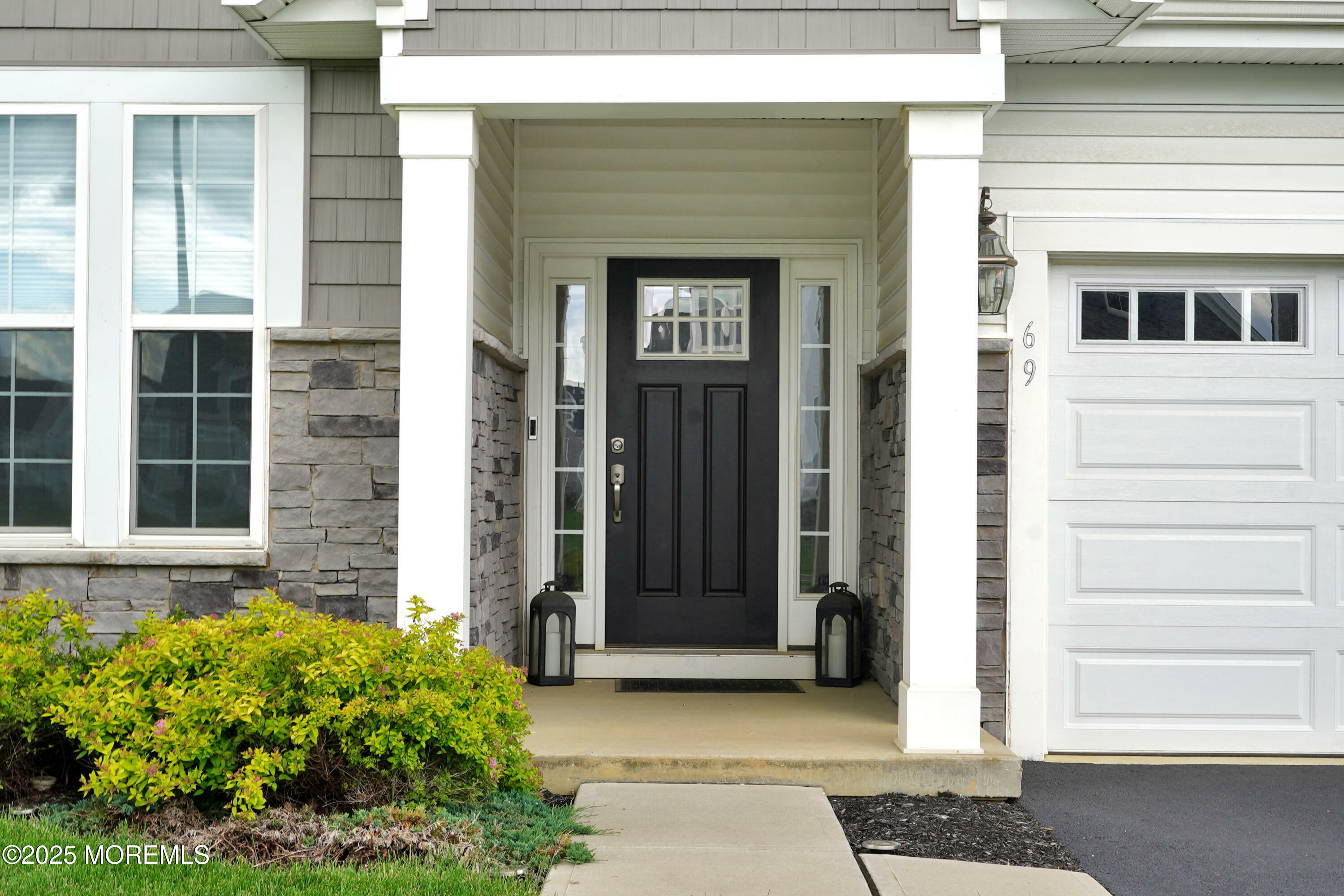 Property Photo:  69 Starlight Drive  NJ 08831 