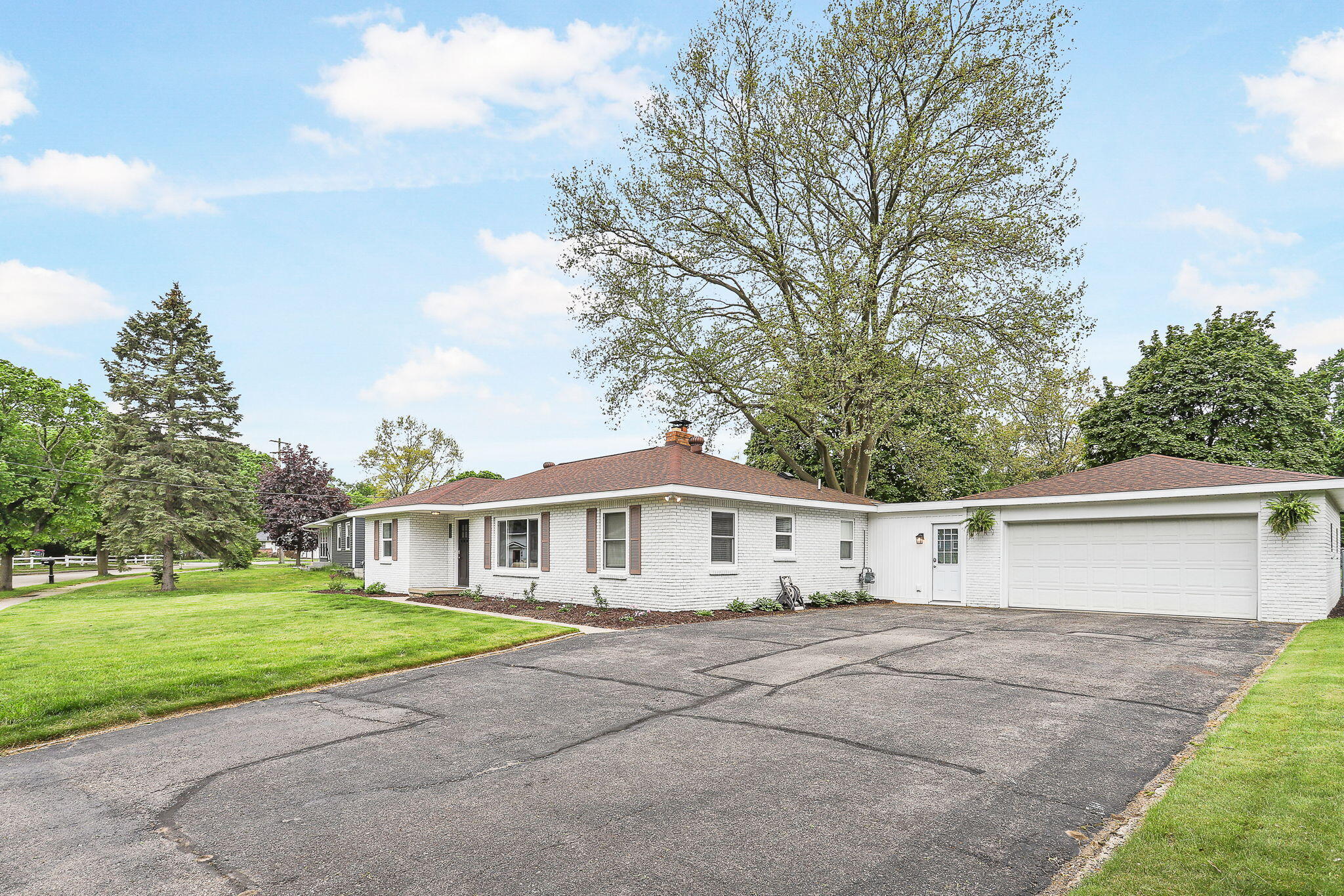Property Photo: 1393 Stanwood Street NW MI 49534