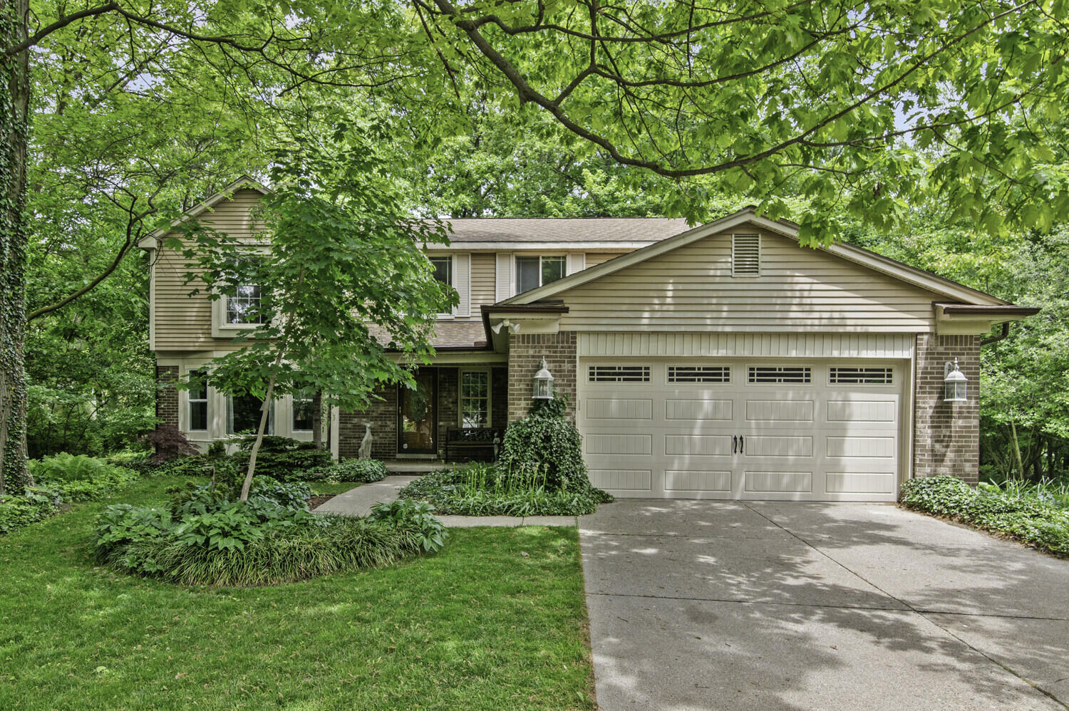Property Photo: 14436 Fairway Street MI 48154