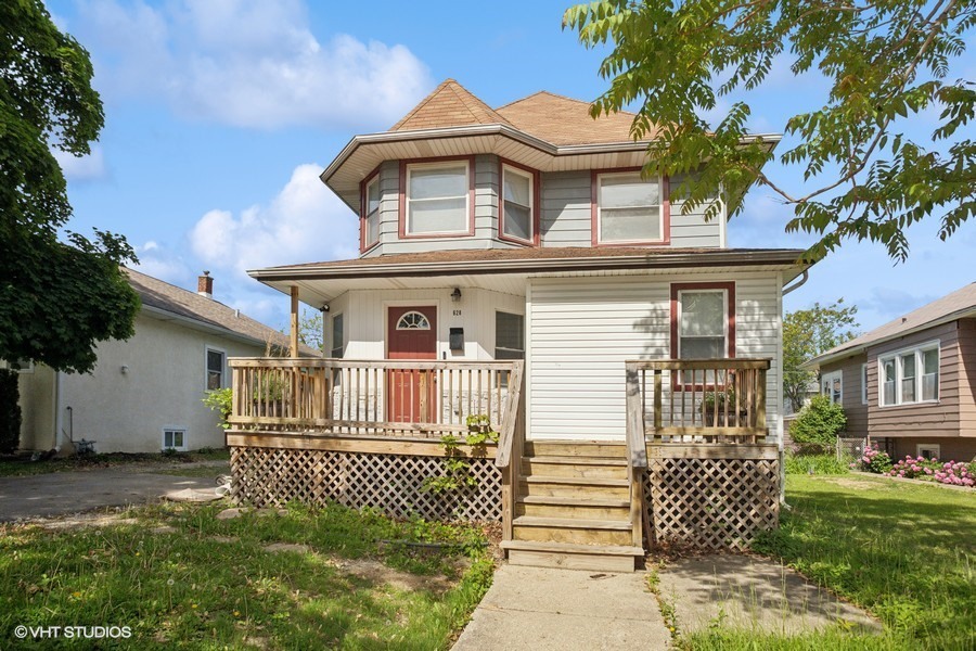 Property Photo: 628 S 15th Avenue IL 60153