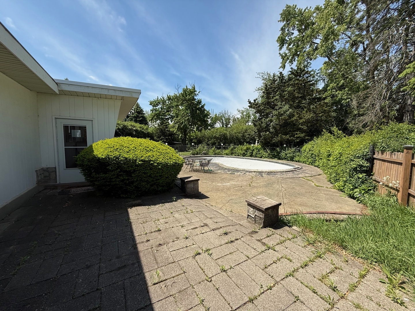 Property Photo: 6402 Pontiac Drive IL 60525