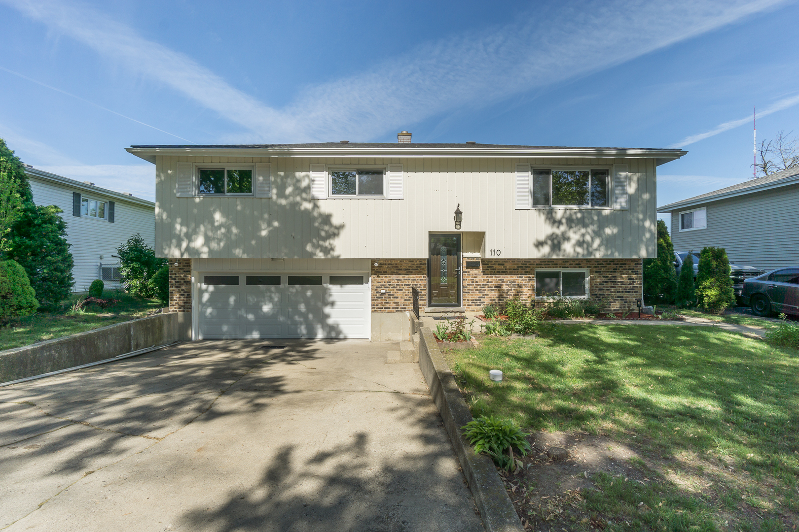 Property Photo:  110 S Evergreen Avenue  IL 60101 