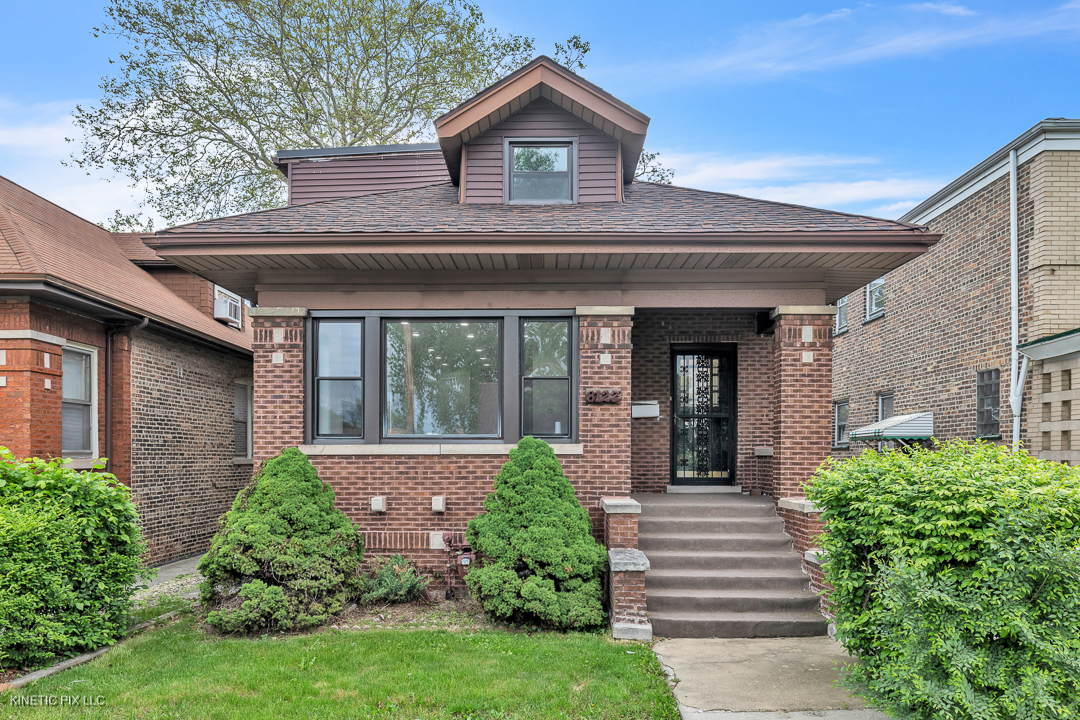 Property Photo: 8127 S Jeffery Boulevard IL 60617