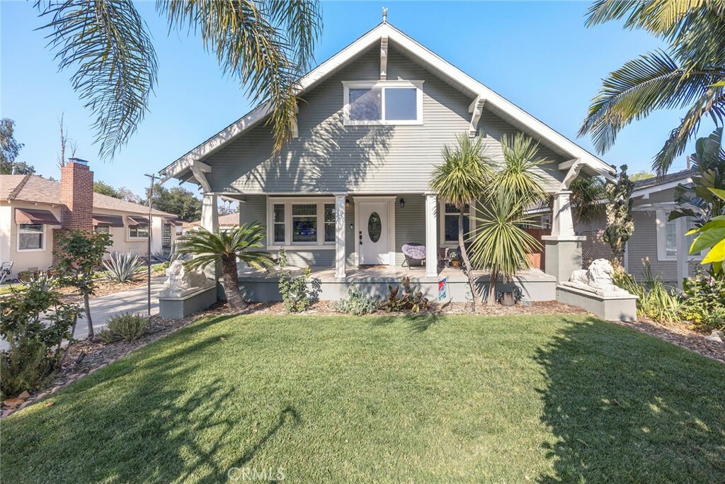 Property Photo:  522 S Helena Street  CA 92805 