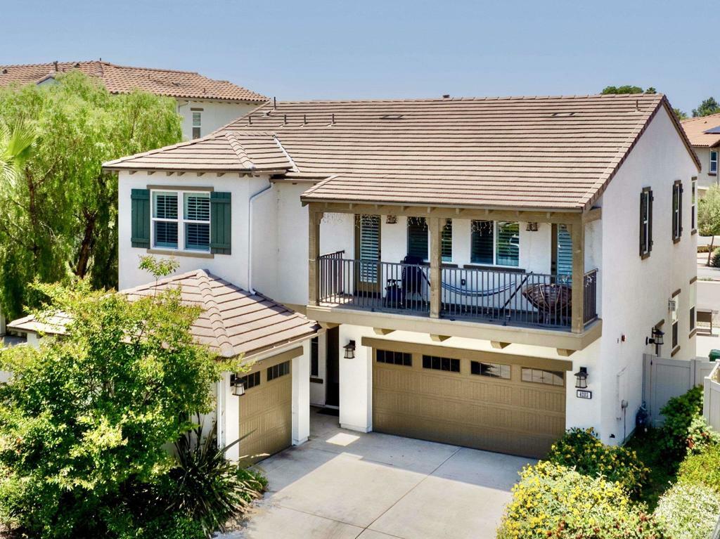 Property Photo: 4203 Calle Del Vista CA 92057