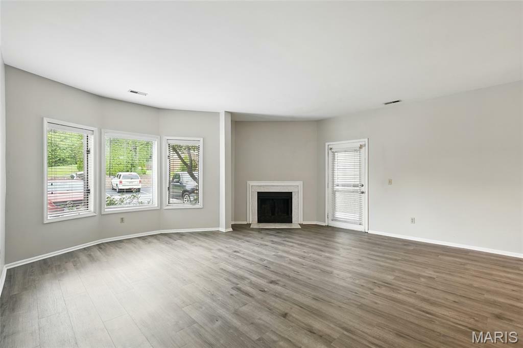 Property Photo:  10952 Vauxhall Drive  MO 63146 