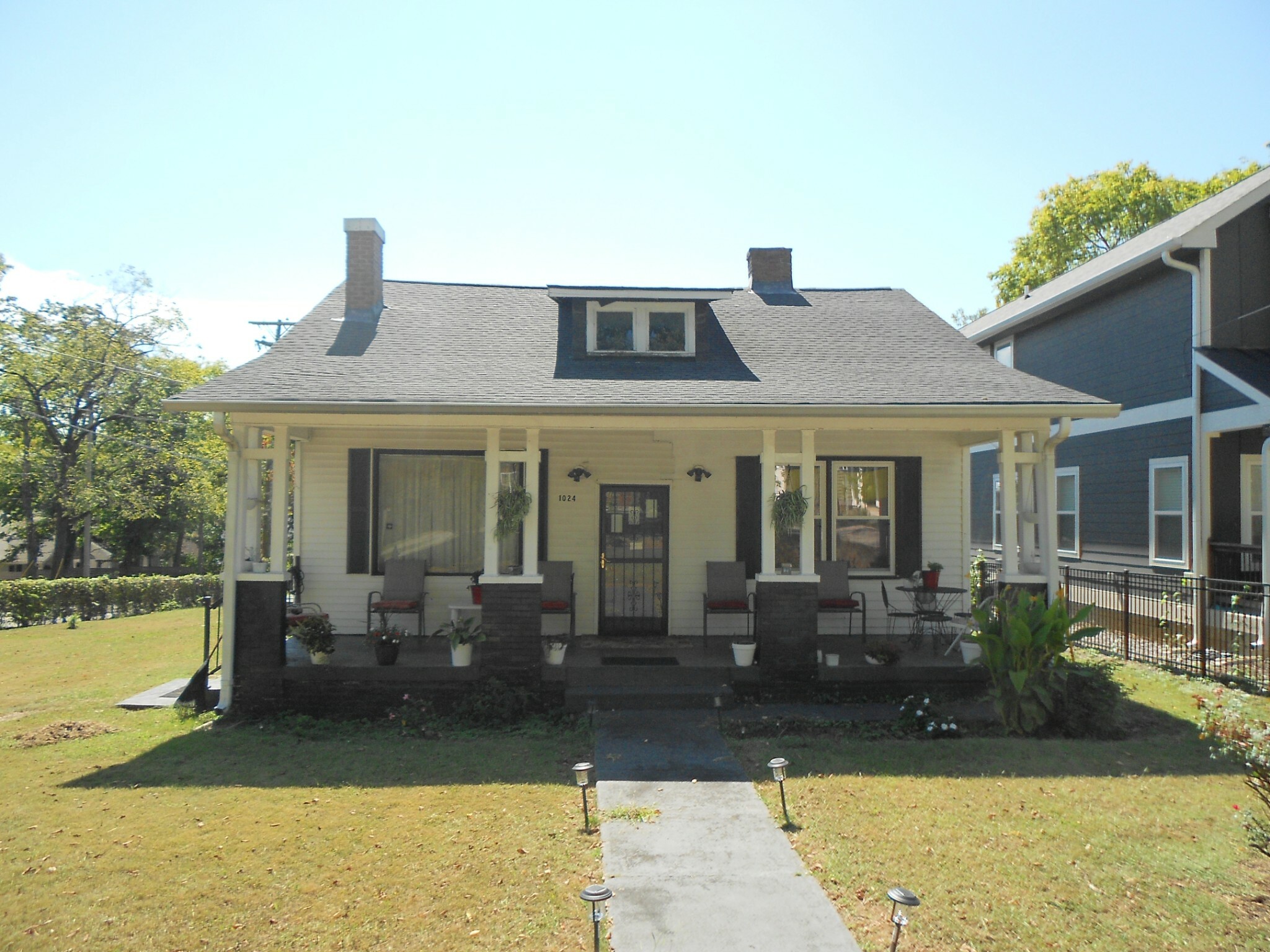 Property Photo: 1024 Cahal Ave TN 37206