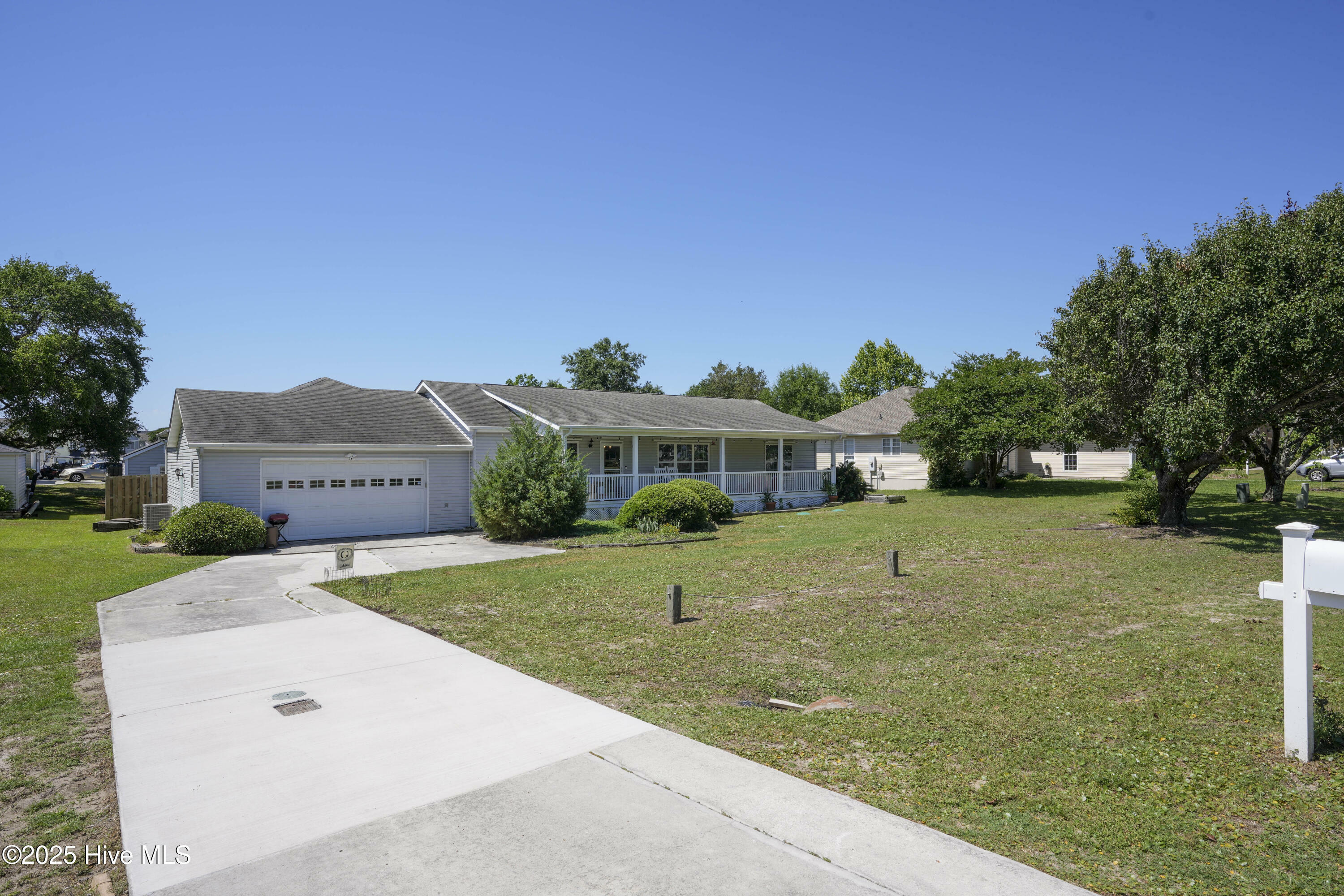 Property Photo: 18 Bay Drive NC 28460