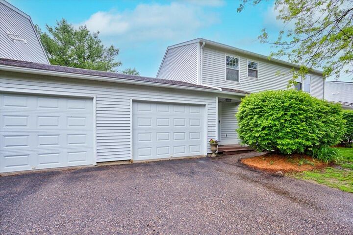 Property Photo: 91 Hollow Creek Drive VT 05446