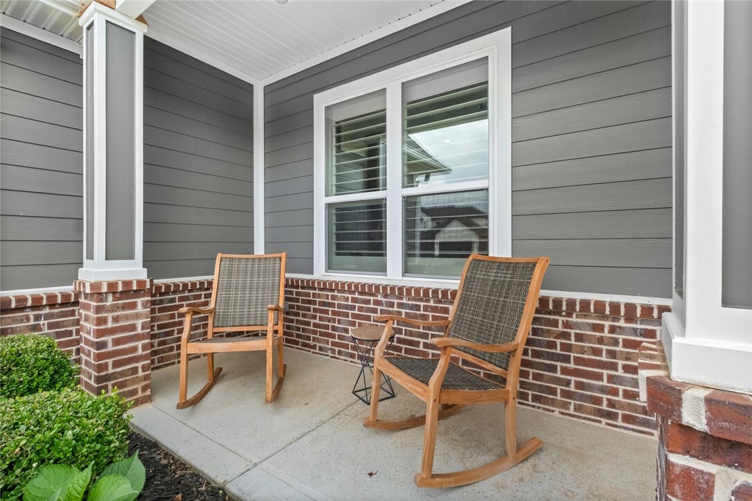 Property Photo: 8604 W Birdsong Lane AR 72713