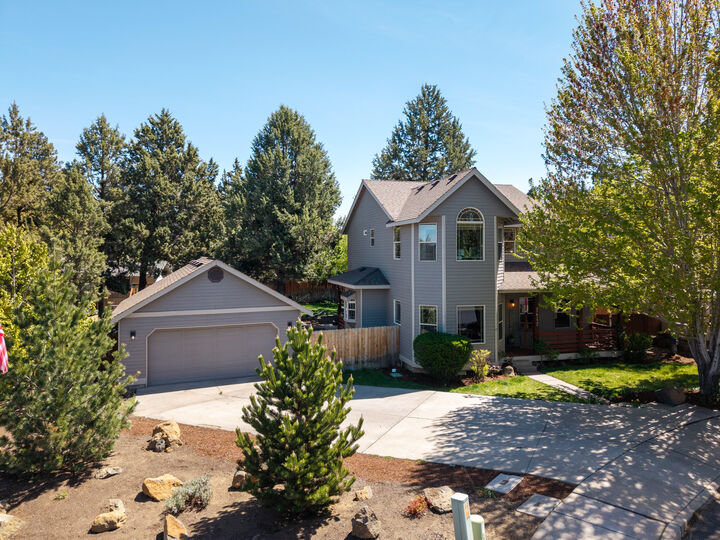 Property Photo:  2642 NE Keats Drive  OR 97701 