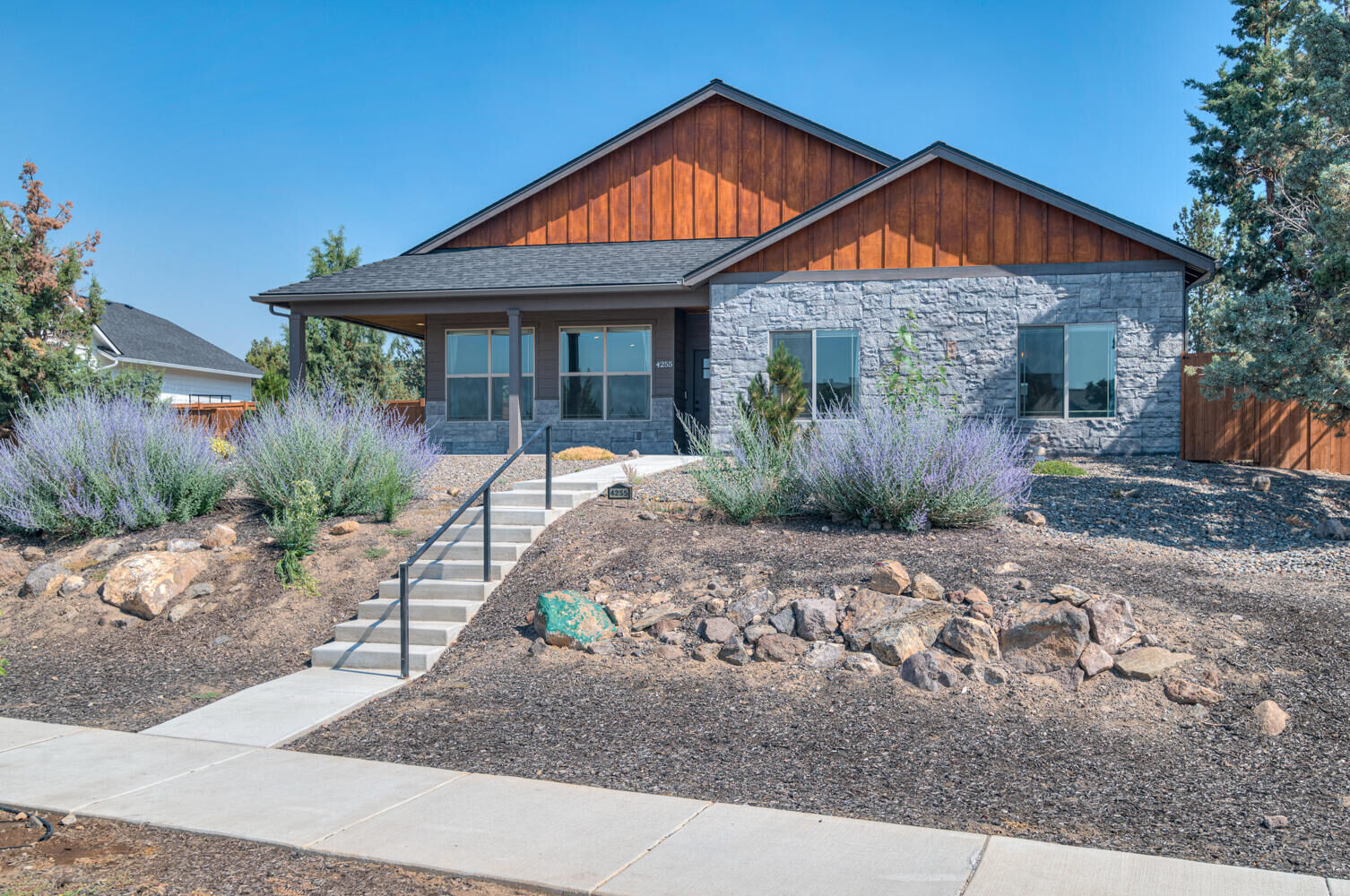 Property Photo: 4255 SW Badger Avenue OR 97756