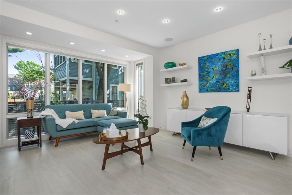 Property Photo: 62 Pearl 62 MA 02139