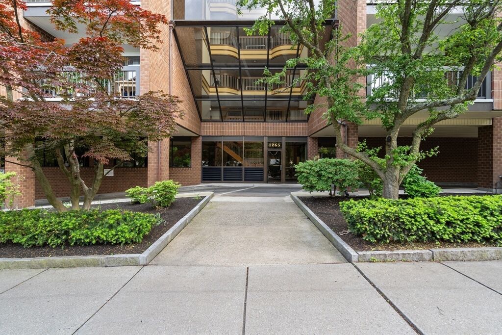 Property Photo: 1265 Beacon St 901 MA 02446