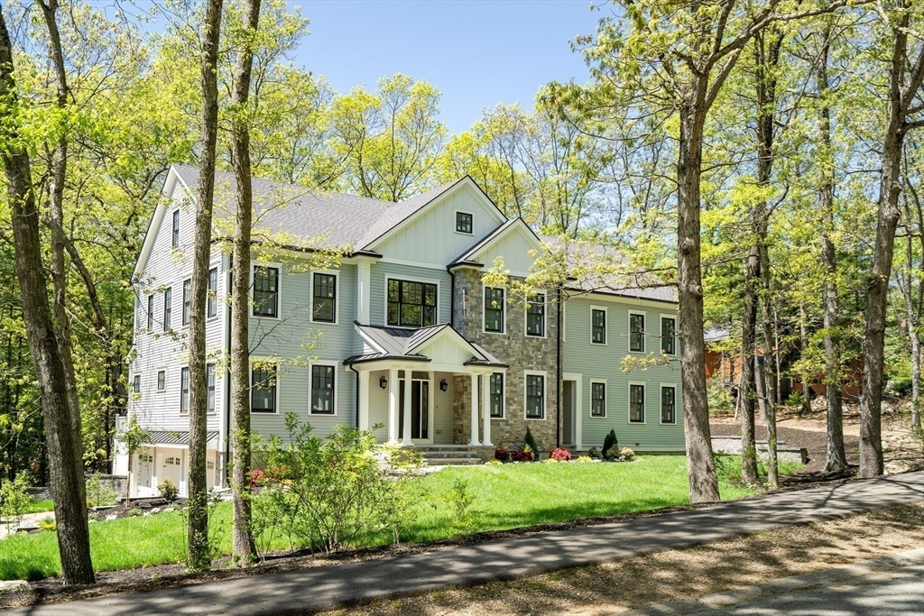 Property Photo: 18 Heritage Dr MA 02420