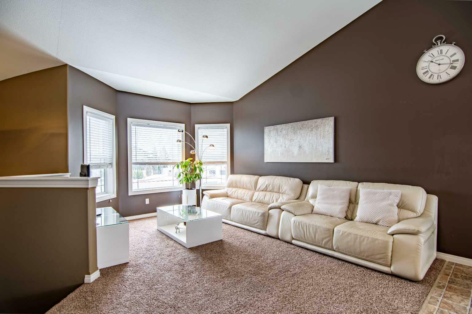Property Photo:  35 Vath Place  AB T4R 0G2 