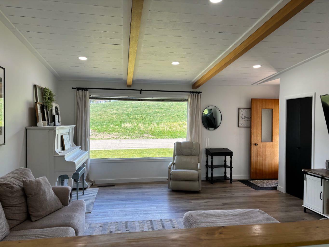Property Photo: 535 1 Street E AB T0K 0K0