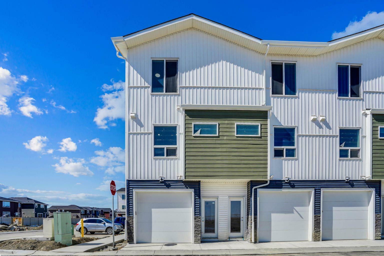 Photo de la propriété: 304 Red Sky Villas NE AB T3N 2M2