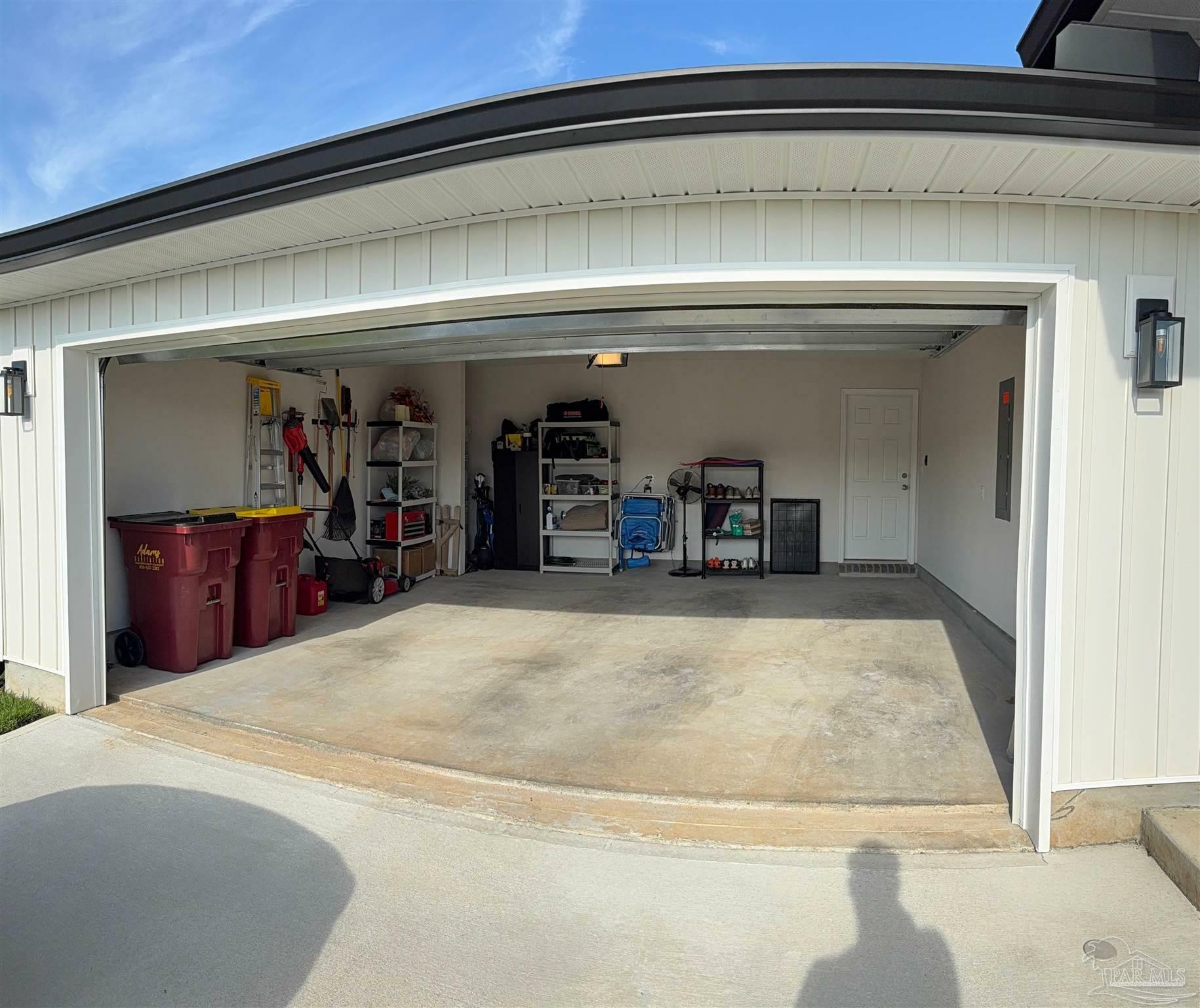 Property Photo: 4422 Tiger Oak Ct FL 32571