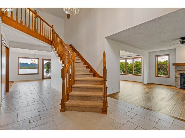 Property Photo:  954 S A St  WA 98671 