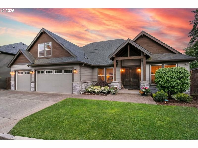 Property Photo: 11712 NW 15th Ave WA 98685