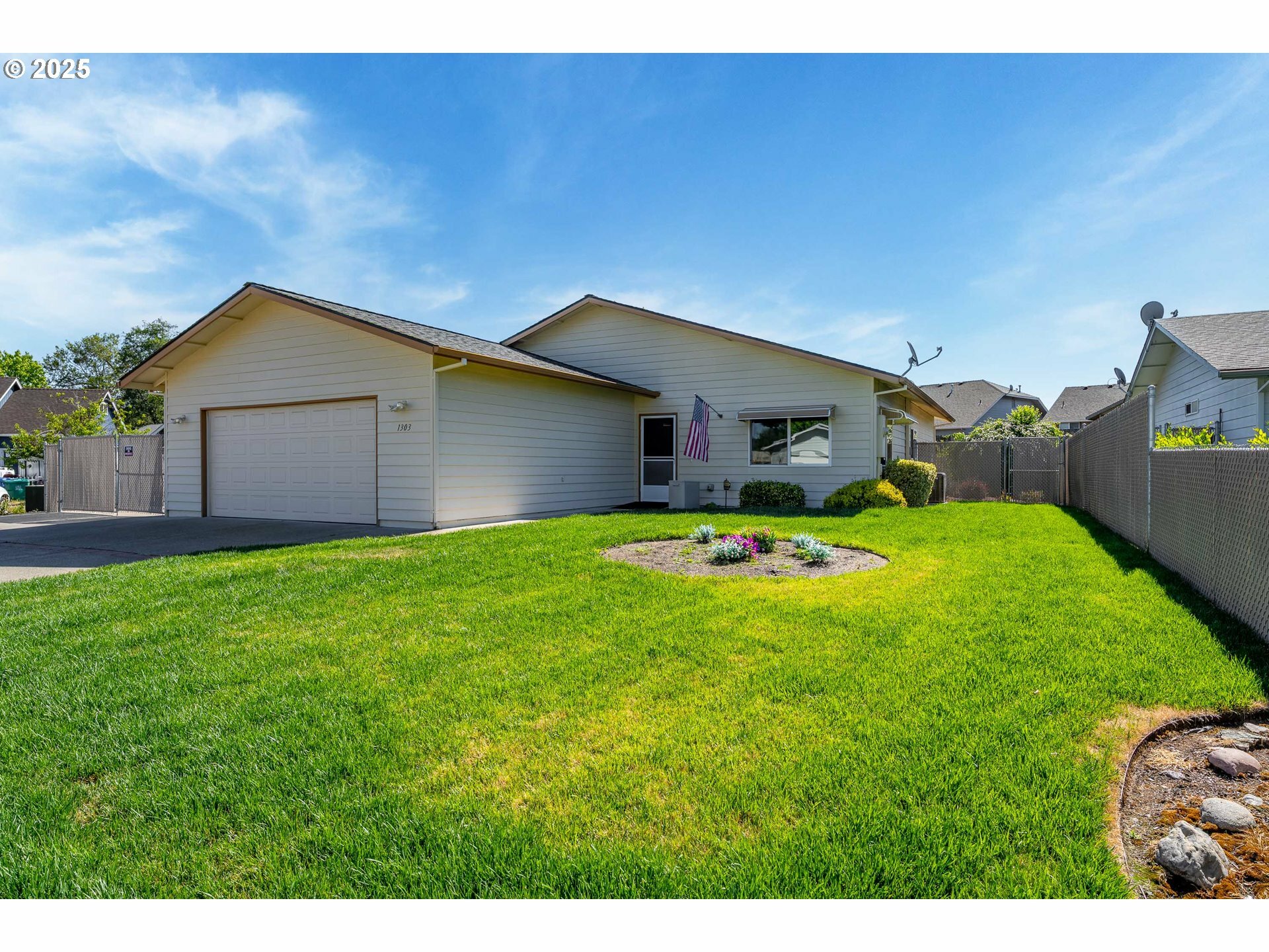 1303 Kokanee Ln  Grants Pass OR 97527 photo