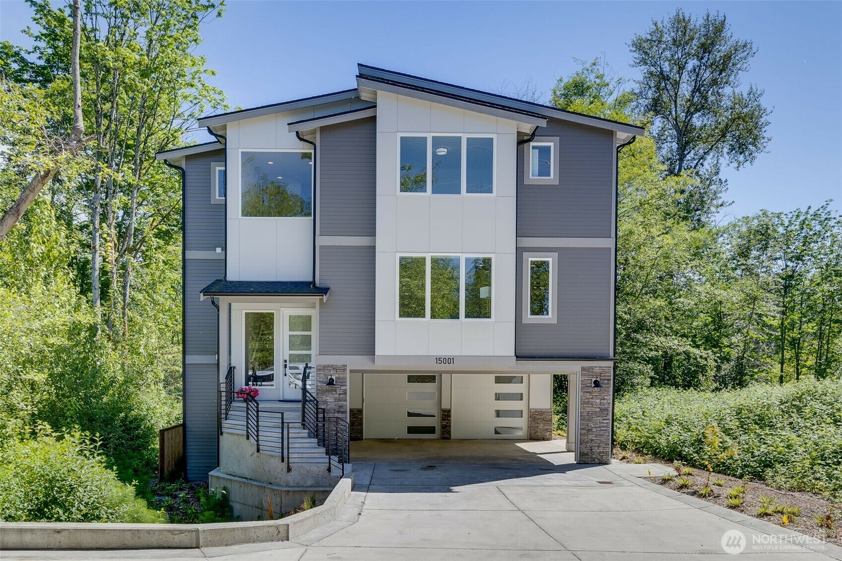 Property Photo: 15001 NE 8th WA 98007