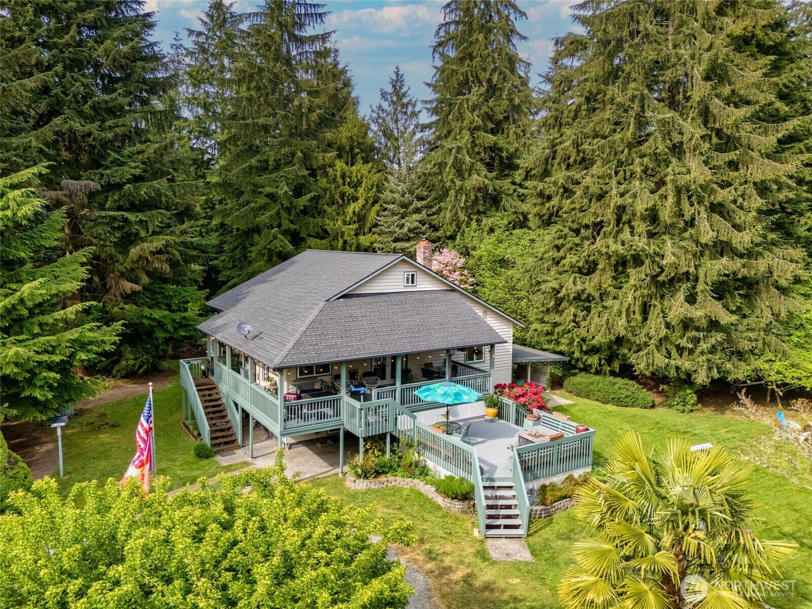 Property Photo: 27428 97th Avenue SW WA 98070