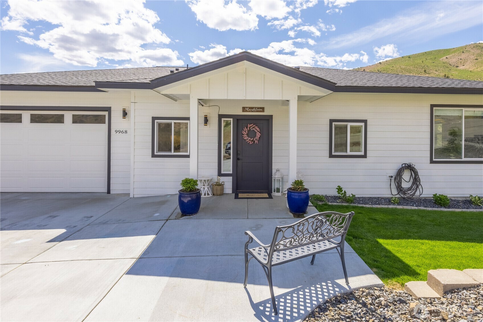 Property Photo: 9968 Griffith Place WA 98822