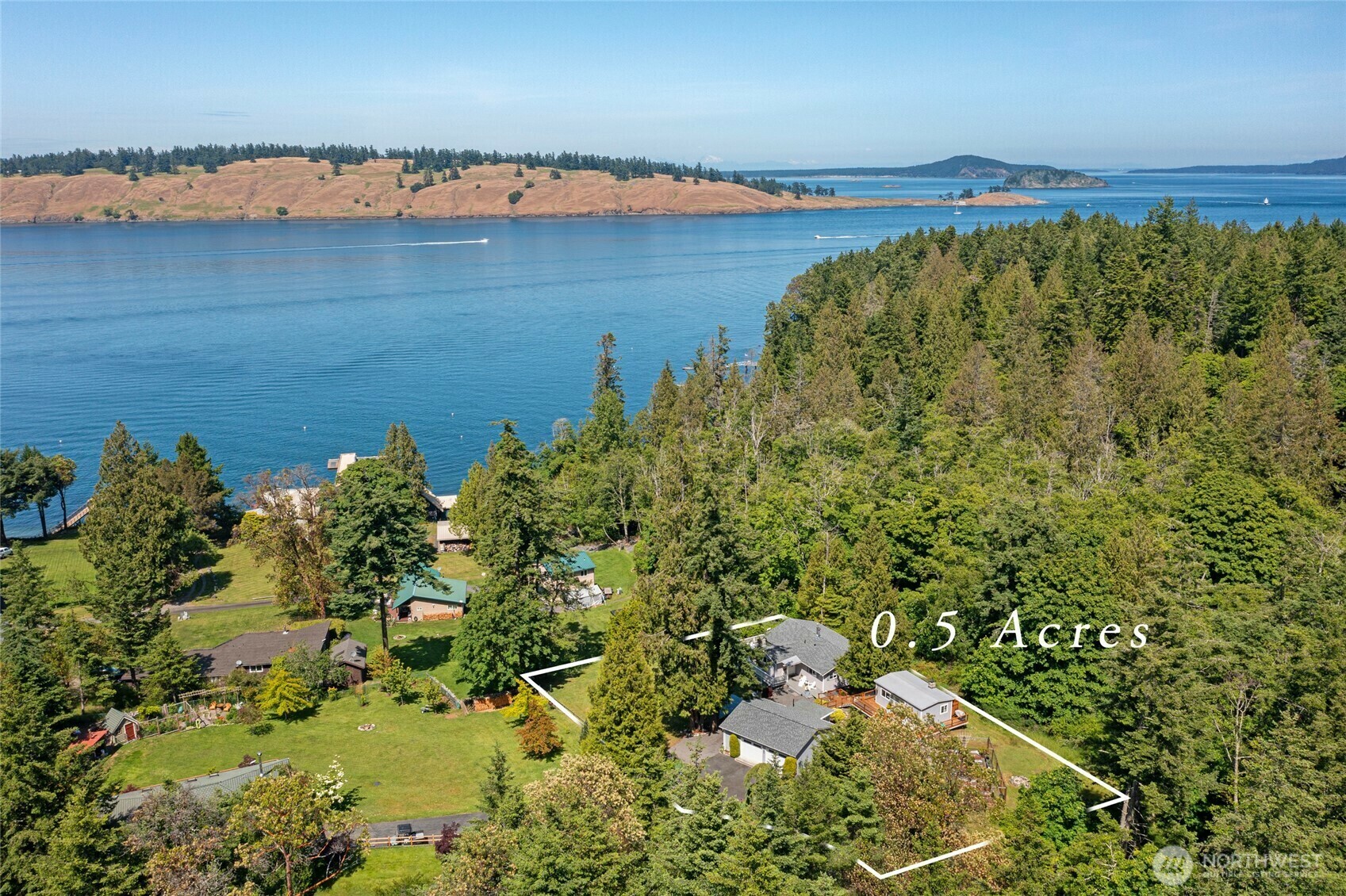 Property Photo: 182 Kittiwake Lane WA 98250