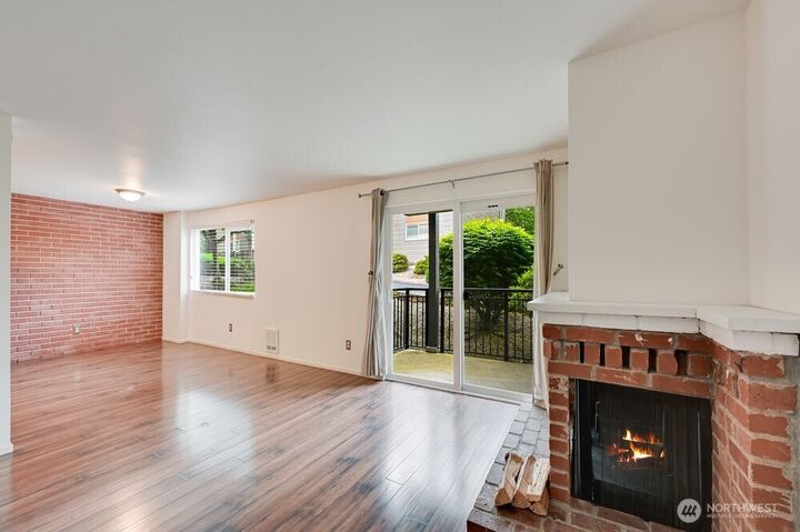 Property Photo:  220 SW Clark Street B101  WA 98027 